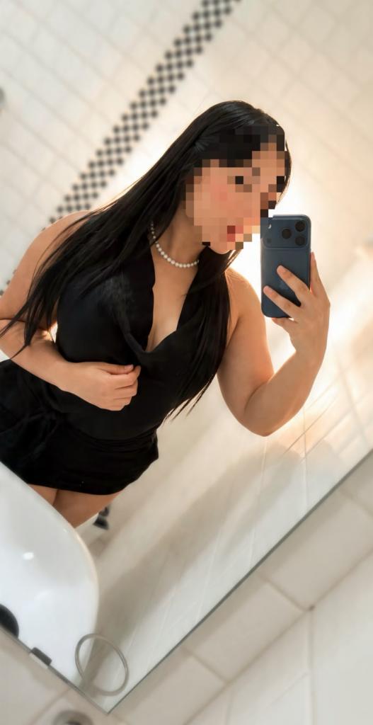 645480201: Chica busca chico en Sevilla