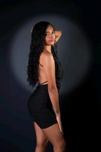 637006945: Chica busca chico en Madrid