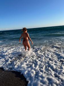613938165: Chica busca chico en Cáceres