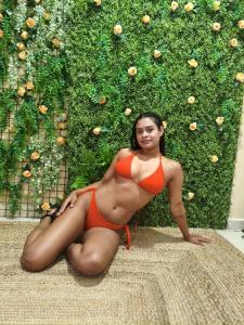664874220: Chica busca chico en Madrid