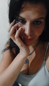 742012198: Chica busca chico en La Coruña
