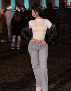 612272102: Chica busca chico en Alicante