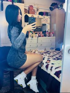 661589973: Chica busca chico en Sevilla