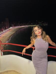 653168930: Chica busca chico en Alicante