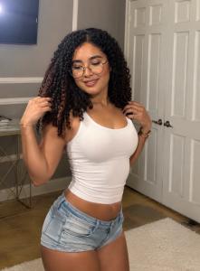 670213809: Chica busca chico en Alicante