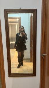 697683879: Chica busca chico en Gerona
