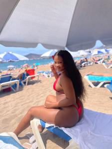 613906857: Chica busca chico en Tenerife