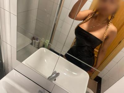 604366530: Chica busca chico en Madrid