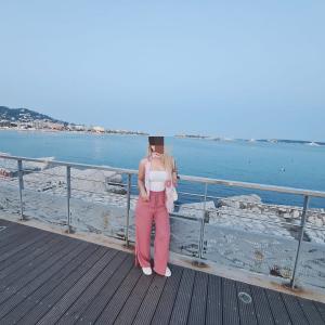 613796843: Chica busca chico en Madrid