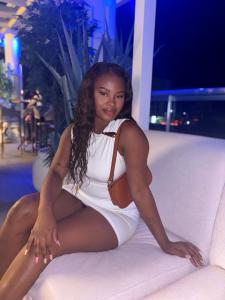 613906857: Chica busca chico en Tenerife