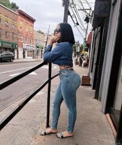 604170476: Chica busca chico en La Coruña