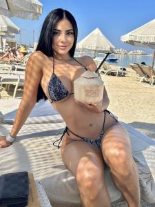 611223869: Chica busca chico en Barcelona