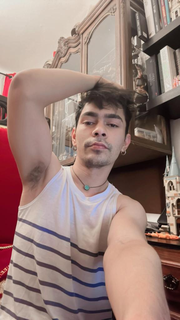 647270799: Chico busca chica en Barcelona