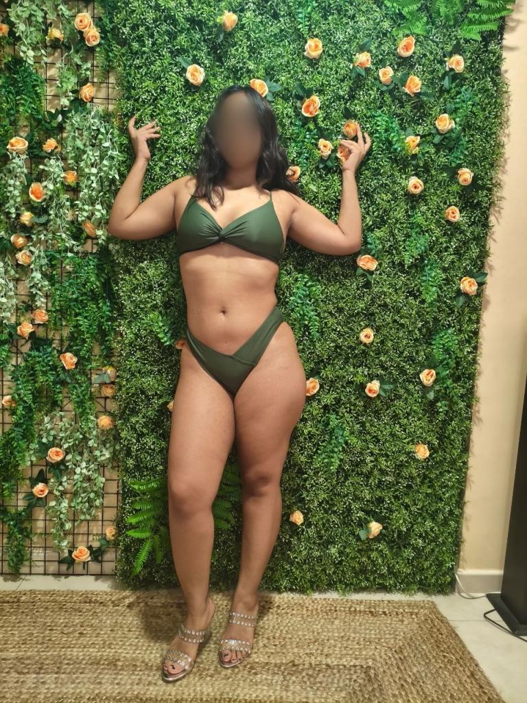 664874220: Chica busca chico en Madrid