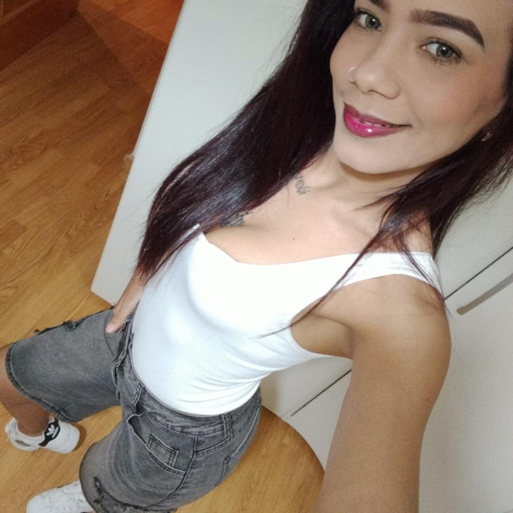 Chica busca chico en Granada: 