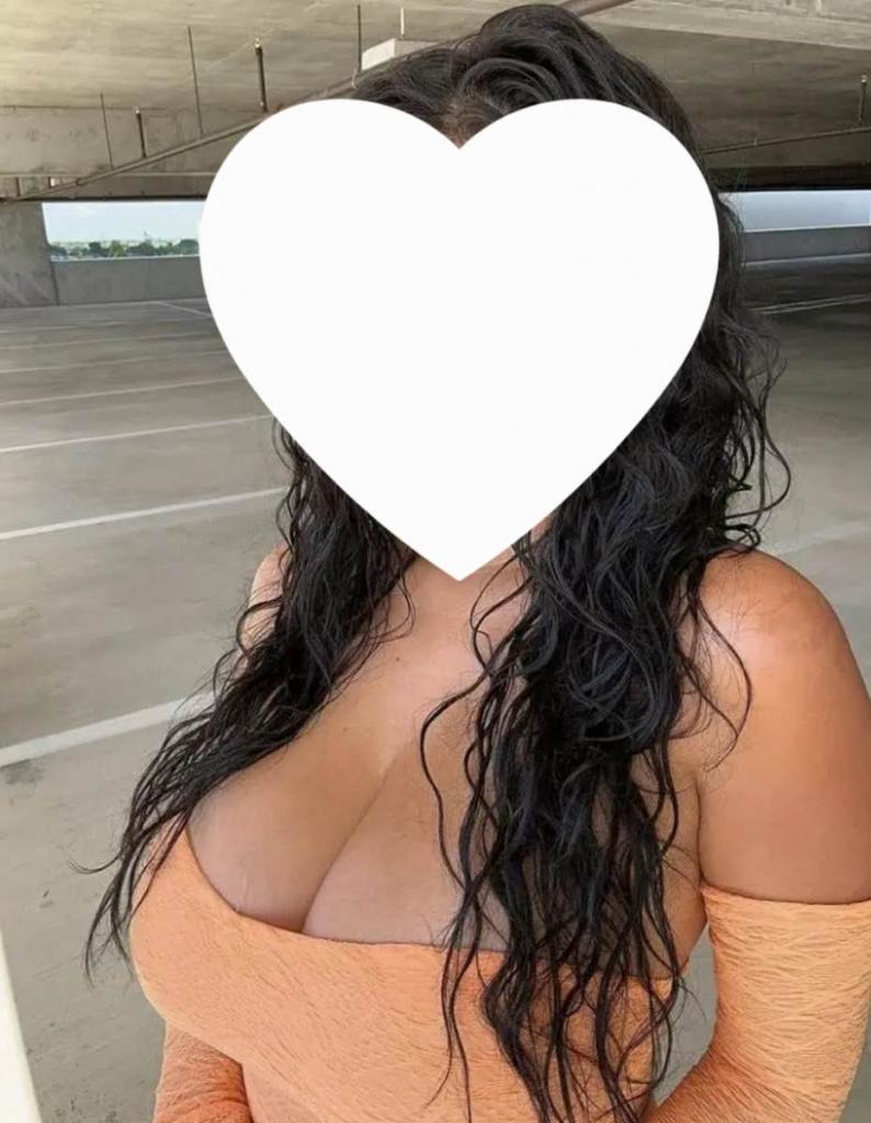 666873089: Chica busca chico en Murcia