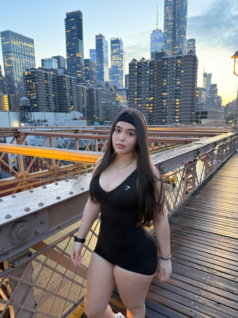 651035447: Chica busca chico en Granada
