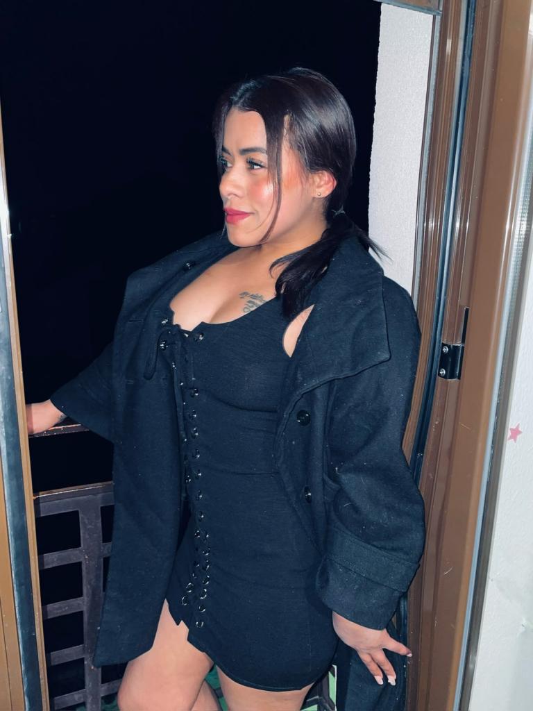 674982140: Chica busca chico en Valencia
