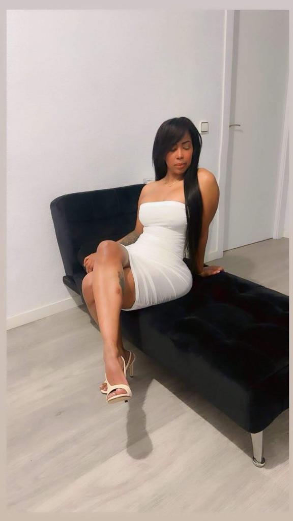 624351894: Chica busca chico en Sevilla