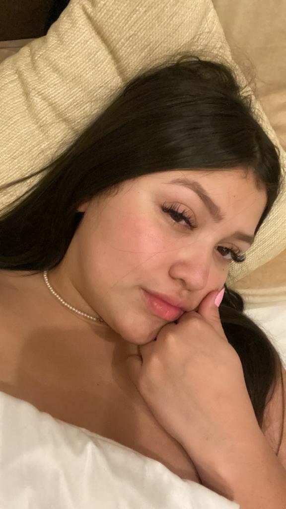 610785033: Chica busca chico en Barcelona