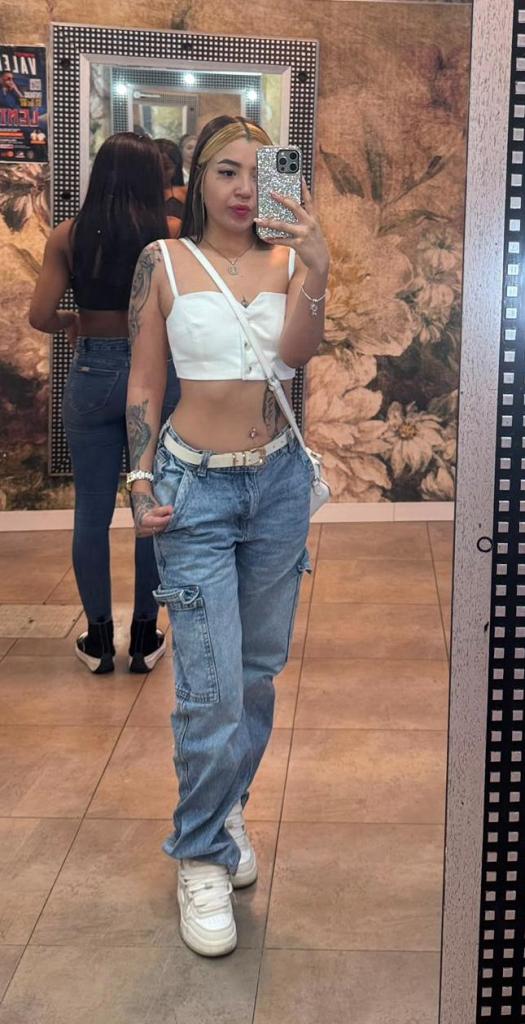 604307685: Chica busca chico en Valencia