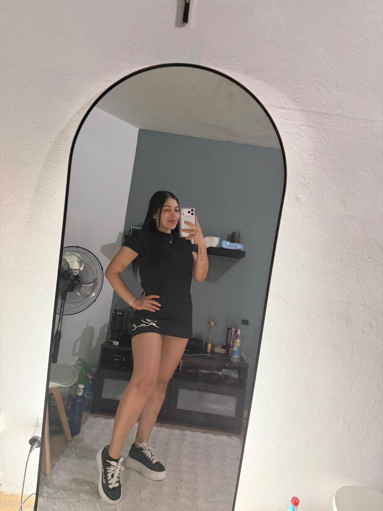 Chica busca chico en Menorca: 