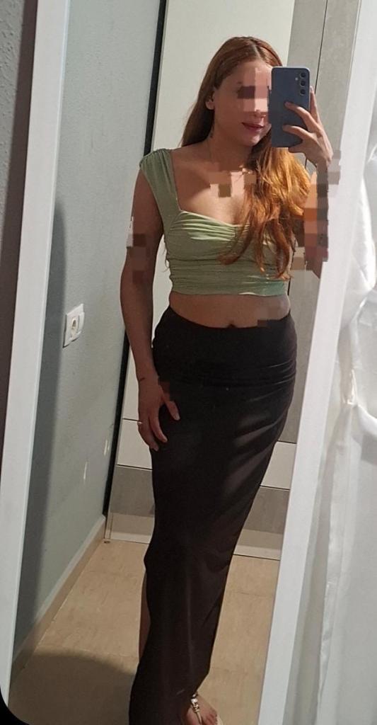Chica busca chico en Alicante: Chica busca chico