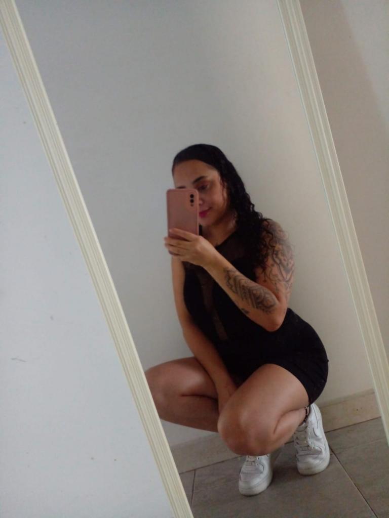 632354917: Chica busca chico en Barcelona