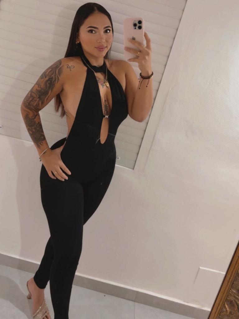 671785364: Chica busca chico en Málaga