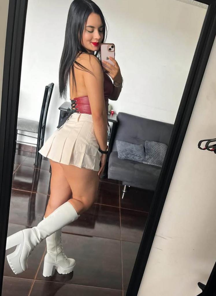 Chica busca chico en Granada: 