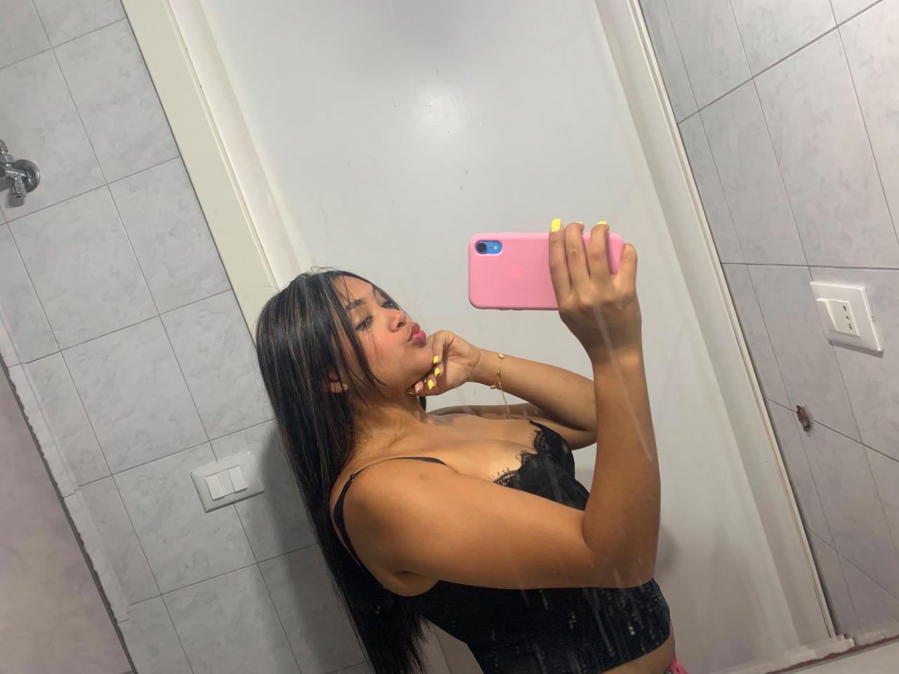 Chica busca chico en Cádiz: 