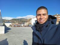 624533160: Chico busca chica en Valencia