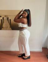 672144982: Chica busca chico en Barcelona