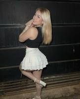 641737998: Chica busca chico en León