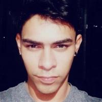 647270799: Chico busca chica en Barcelona
