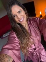 669956305: Chica busca chico en Madrid