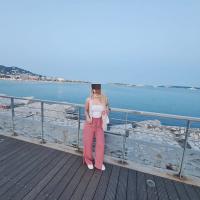 613796843: Chica busca chico en Madrid
