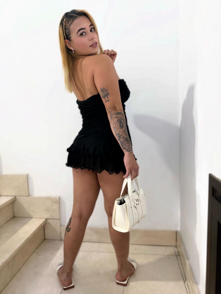 671073899: Chica busca chico en Lérida