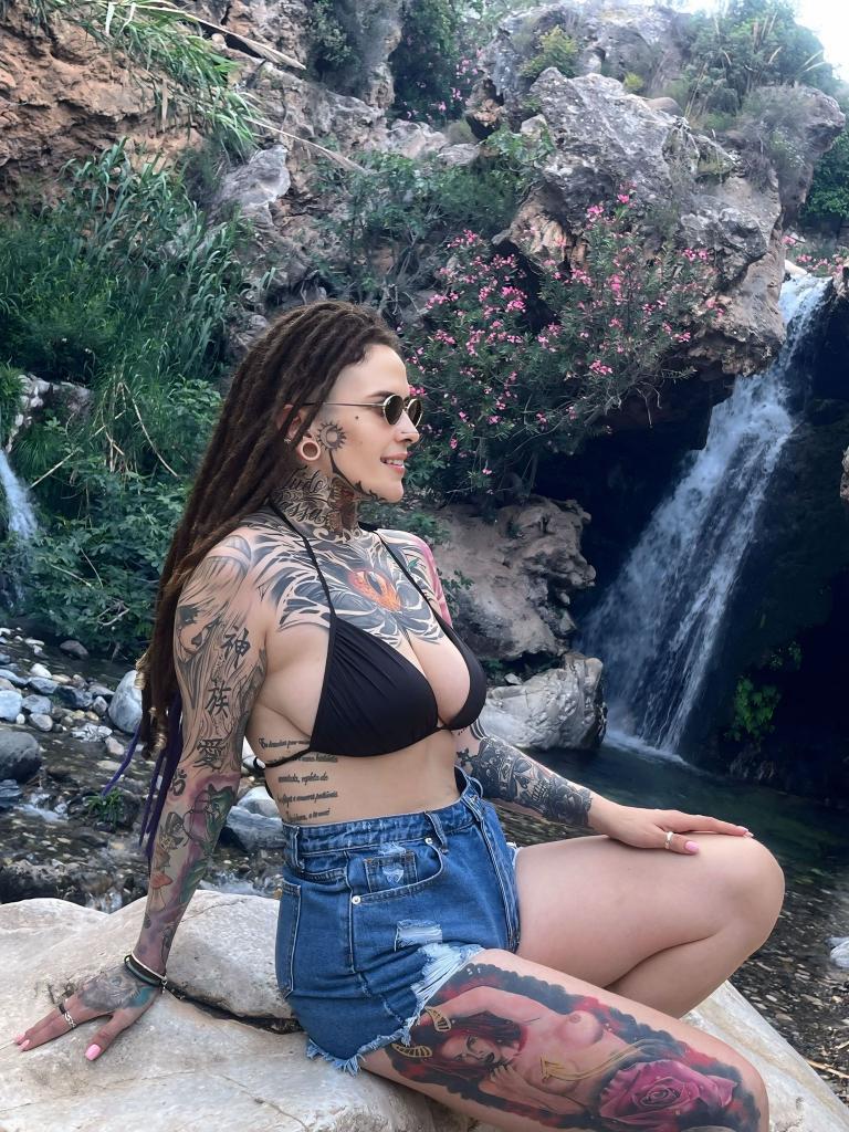 604884934: Chica busca chico en Huelva