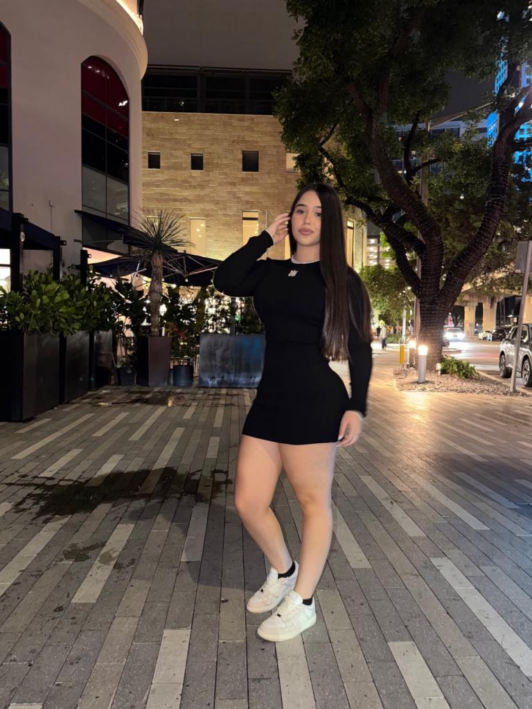 Chica busca chico en Granada: 