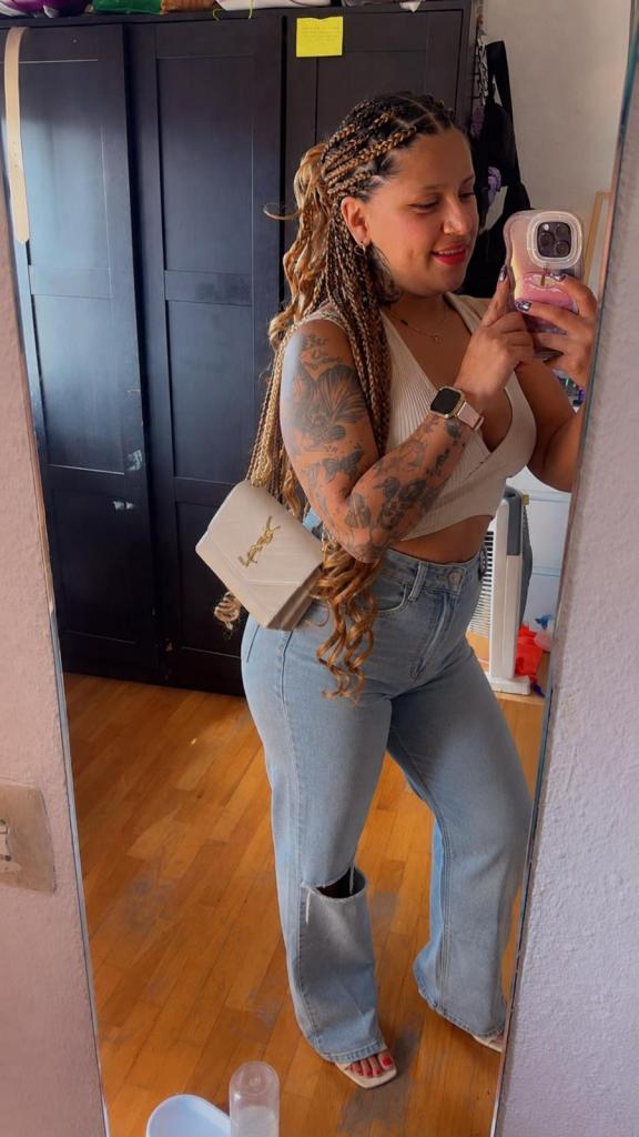 623113967: Chica busca chico en Barcelona
