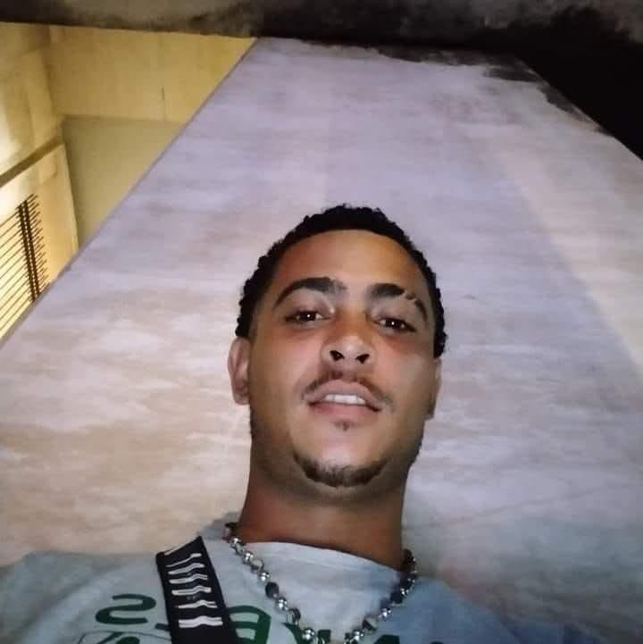 Chico busca chica en Las Palmas: 