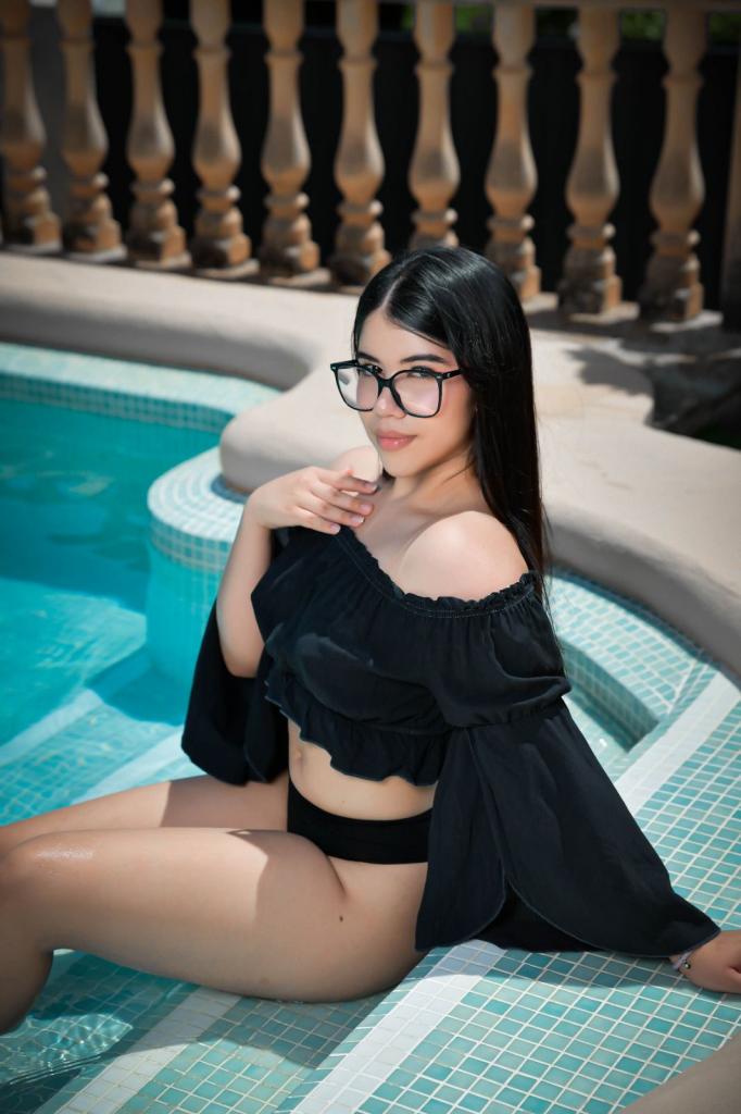 613832956: Chica busca chico en Almería