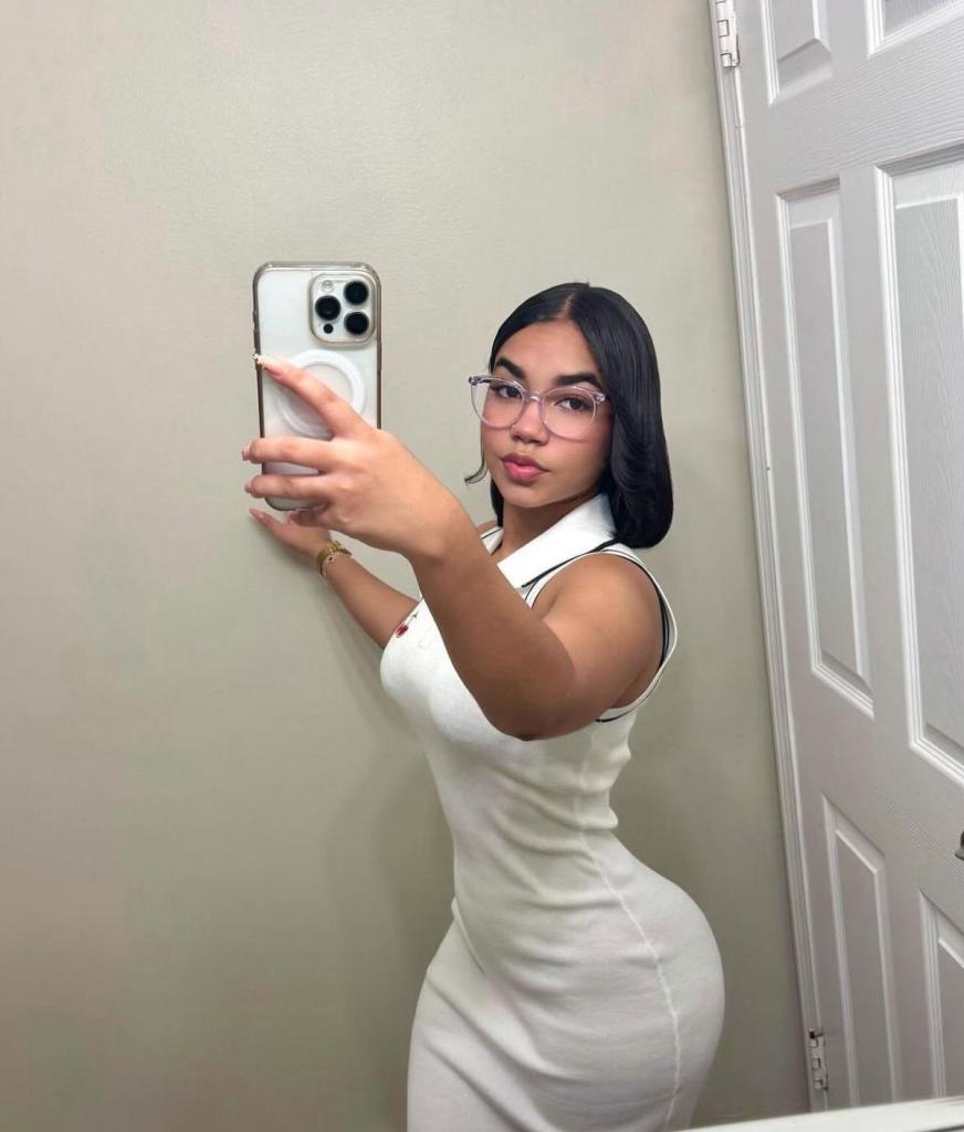 691286785: Chica busca chico en Cádiz