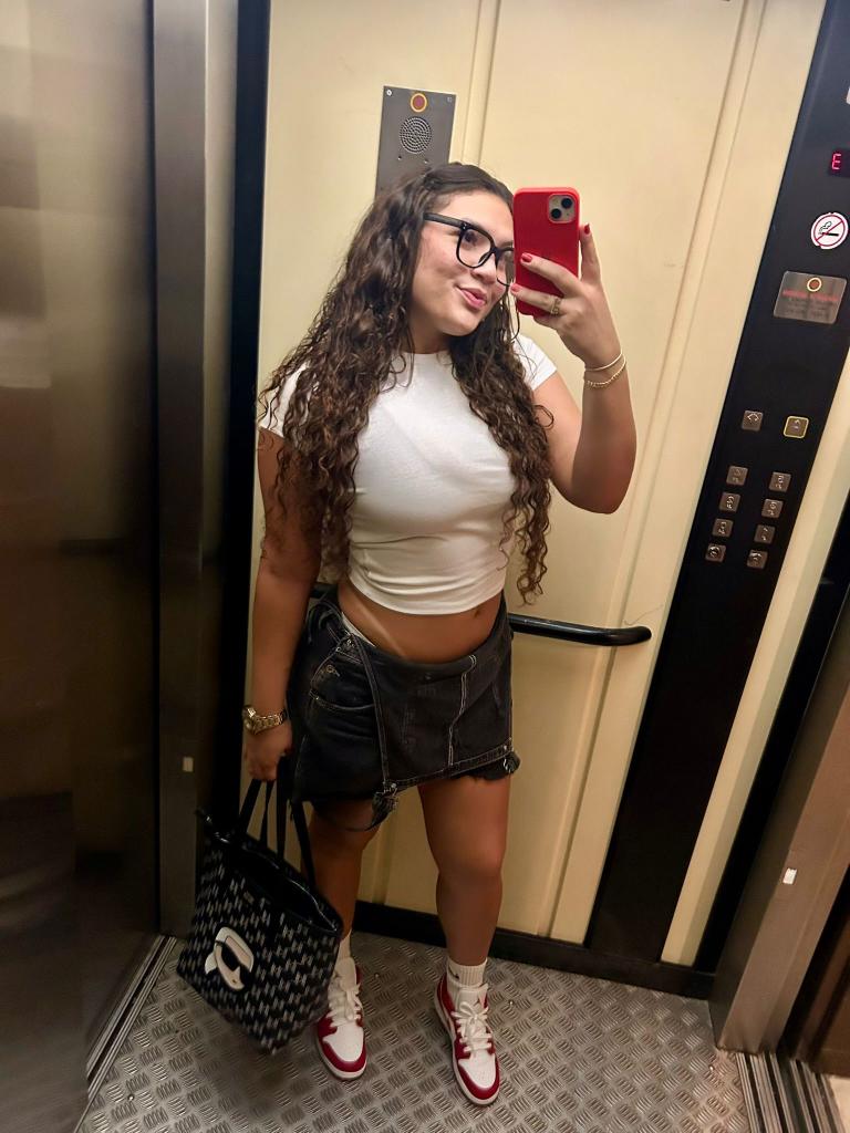 632740173: Chica busca chico en Málaga