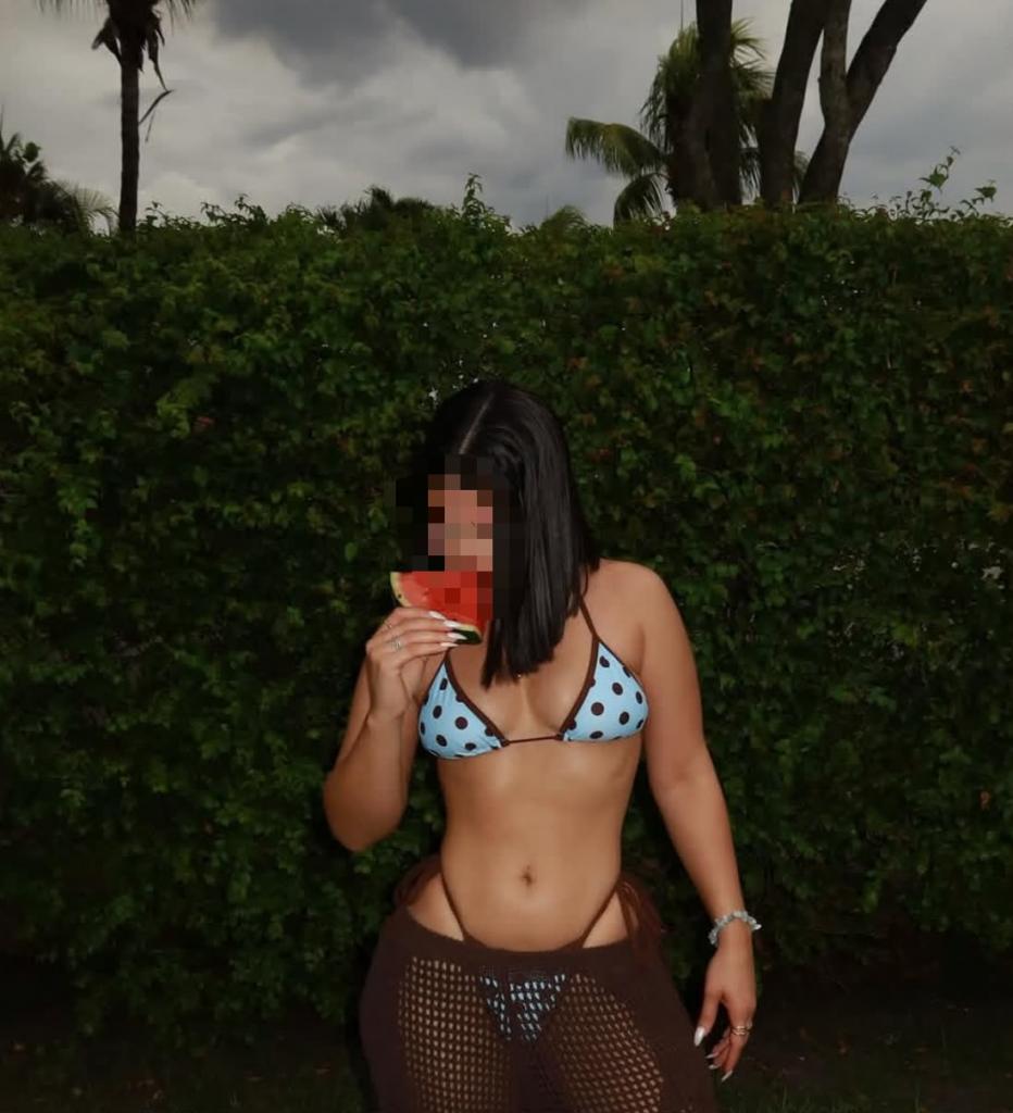 643486149: Chica busca chico en Murcia