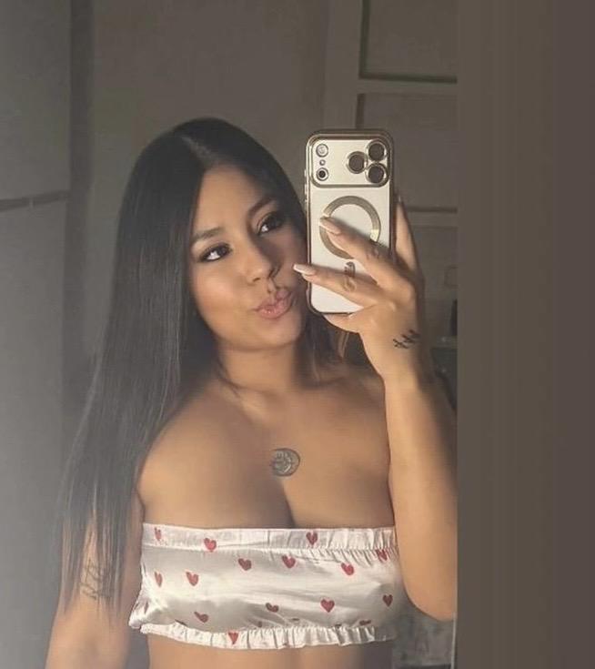 667839138: Chica busca chico en Gerona