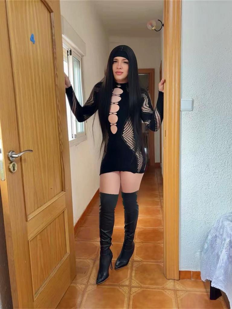 743083531: Transexual en Huelva
