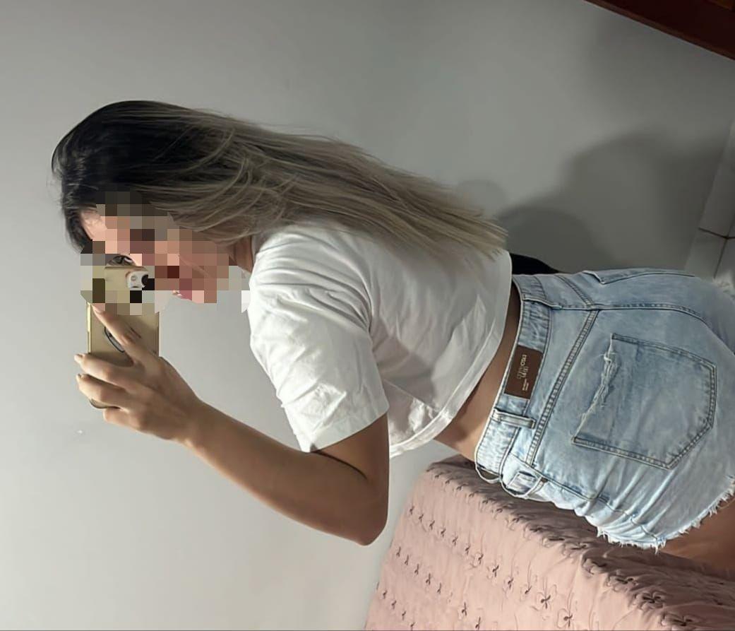 Chica busca chico en Ibiza: 