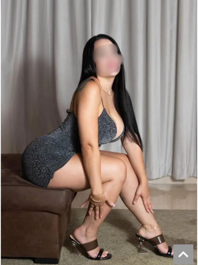 664084887: Chica busca chico en Málaga